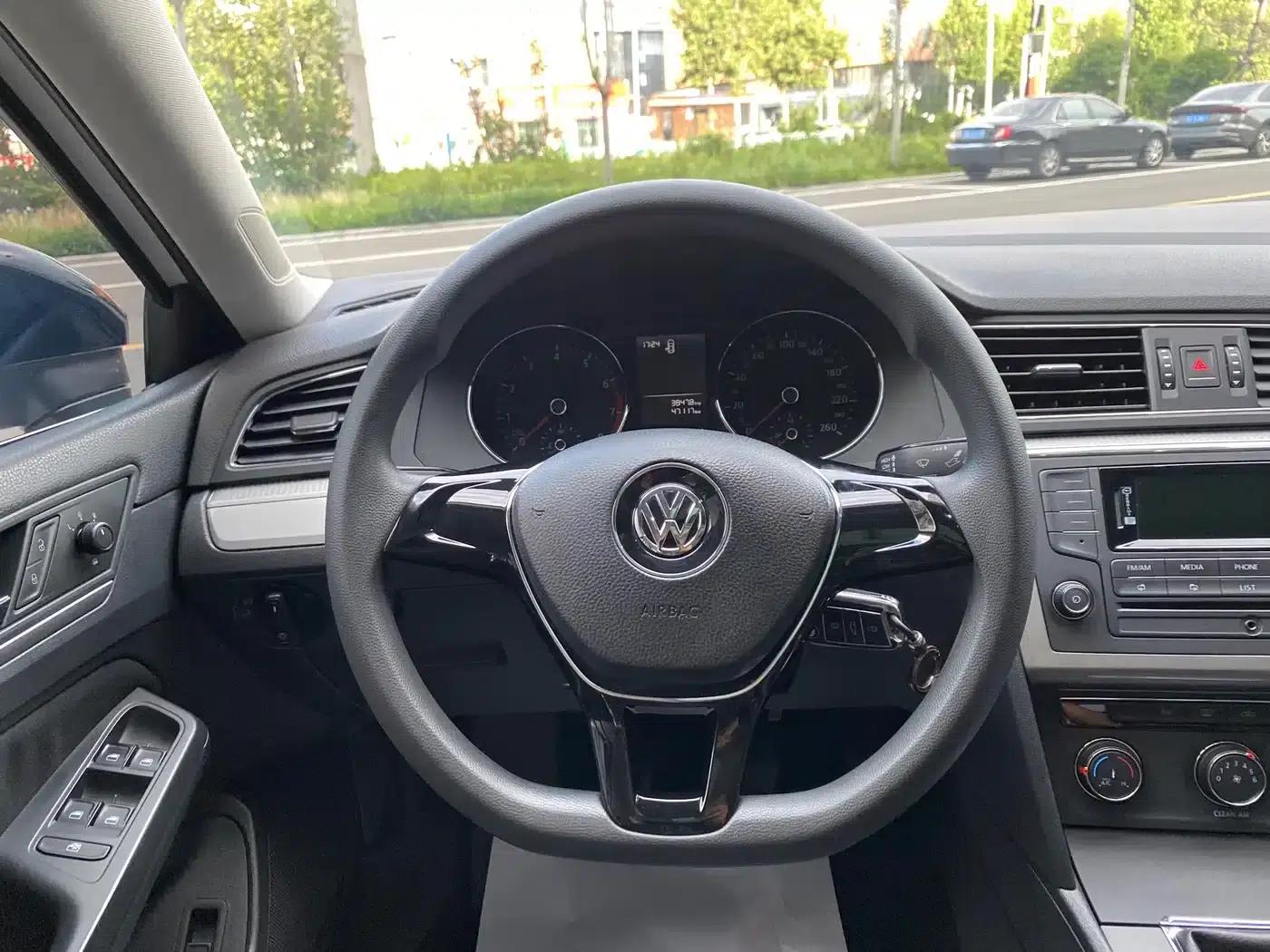 Lamando 2017 230TSI Manual Fashion Edition — миниатюра 15