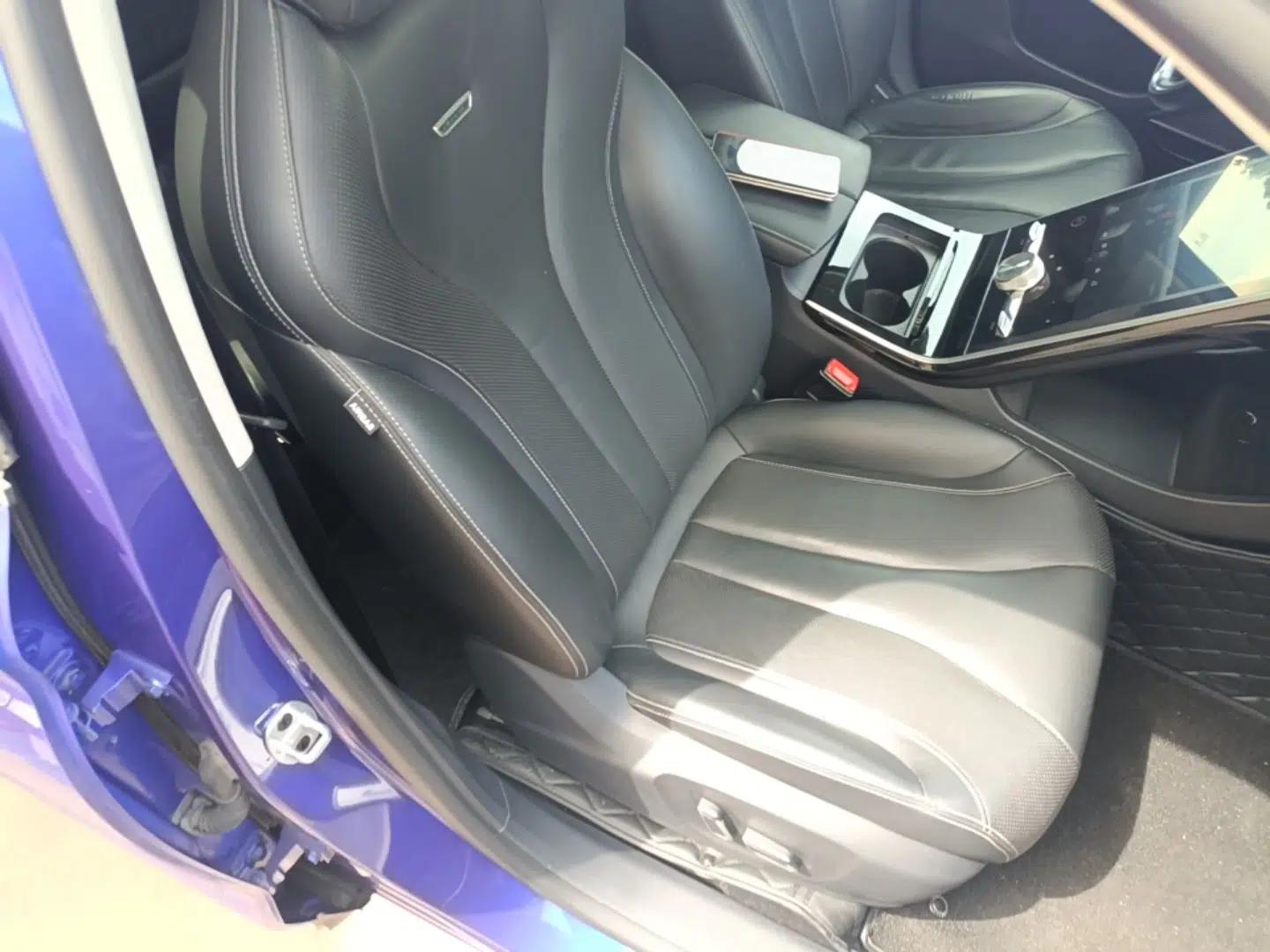 Roewe MARVEL X 2018 Rear-Drive Model — миниатюра 19