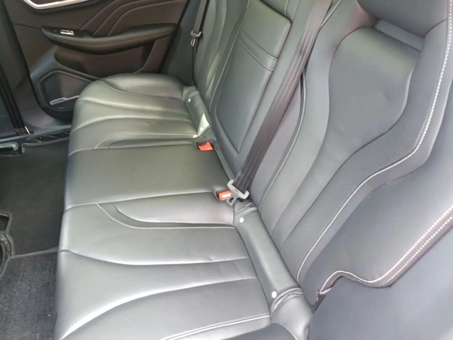 Roewe MARVEL X 2018 Rear-Drive Model — миниатюра 20