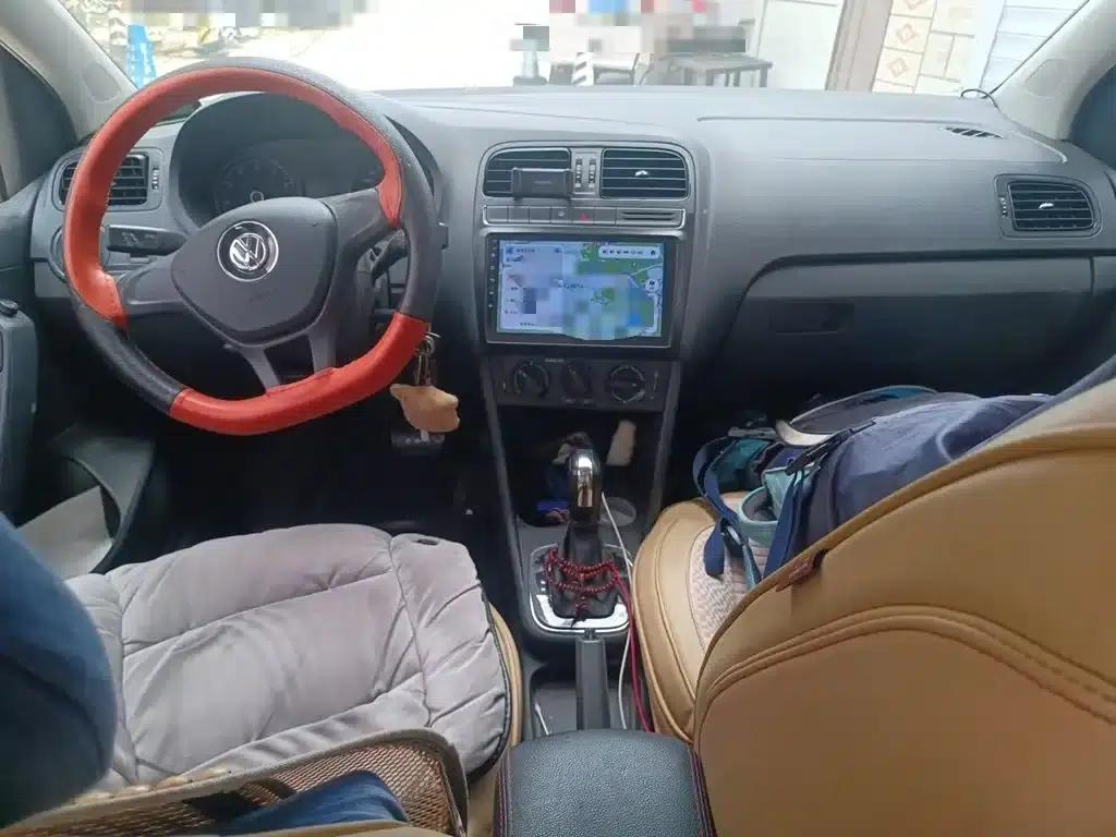 2016 Polo 1.4L Automatic Fashion Edition — миниатюра 10