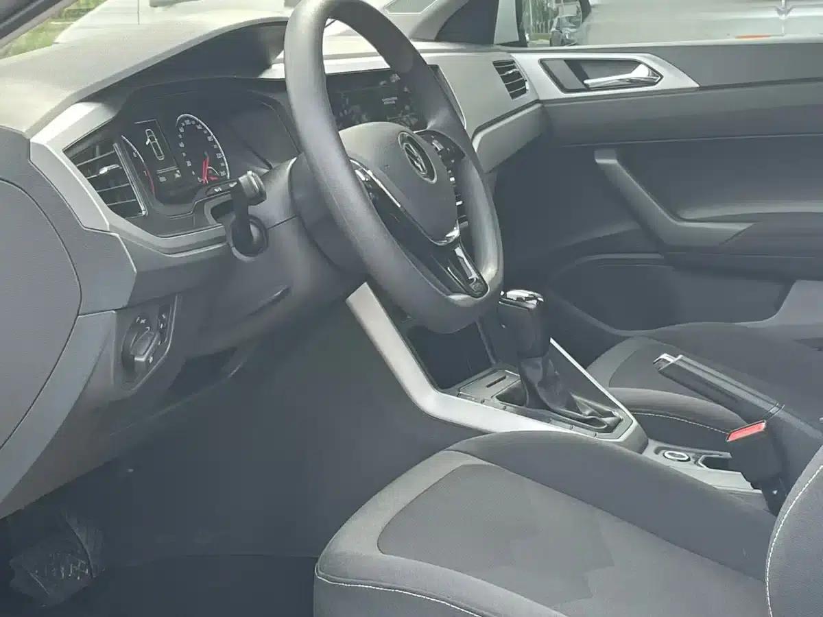 2022 Polo Plus 1.5L Automatic Enjoy Life Edition — миниатюра 4