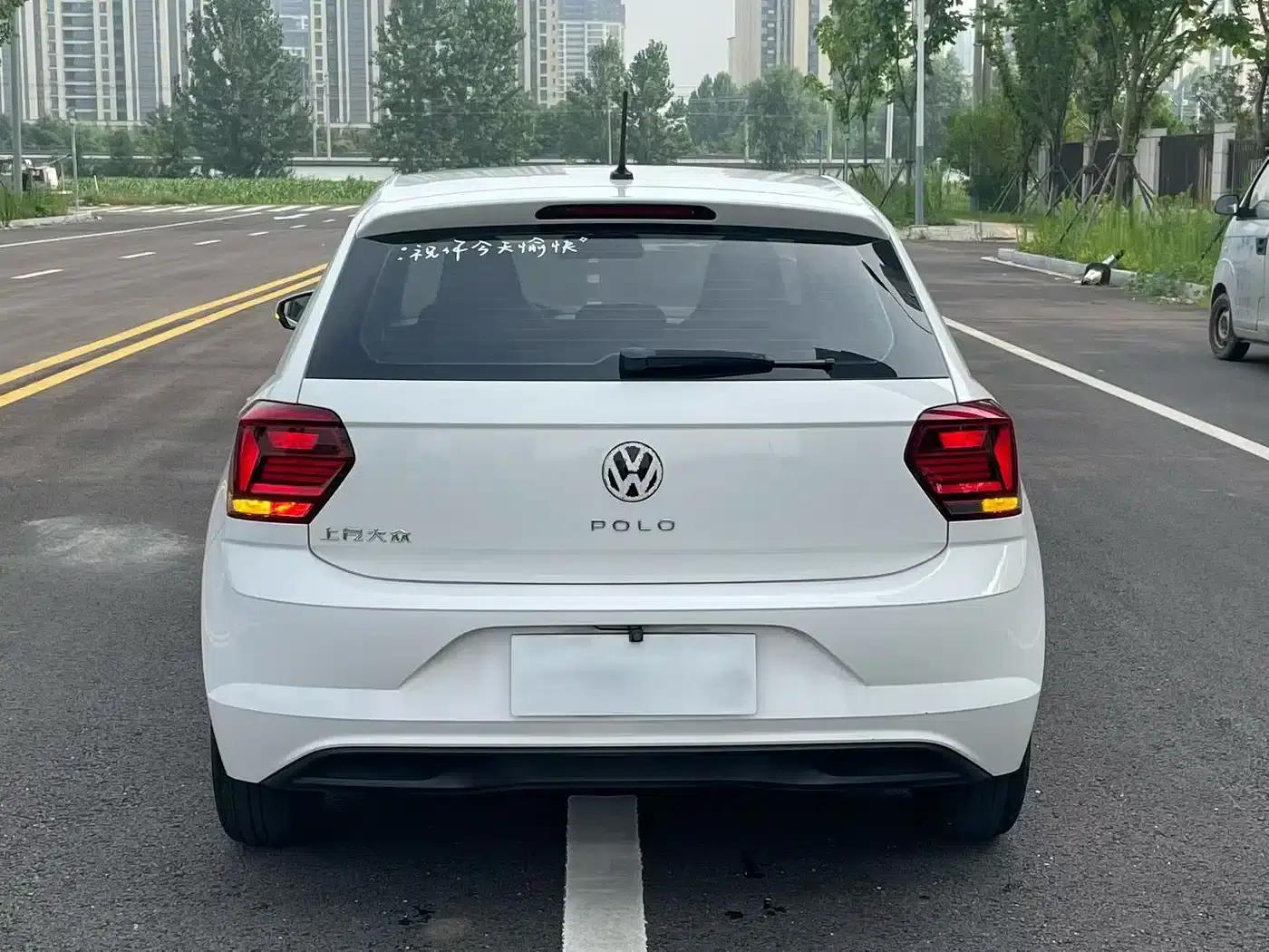 2022 Polo Plus 1.5L Automatic Enjoy Life Edition — миниатюра 8
