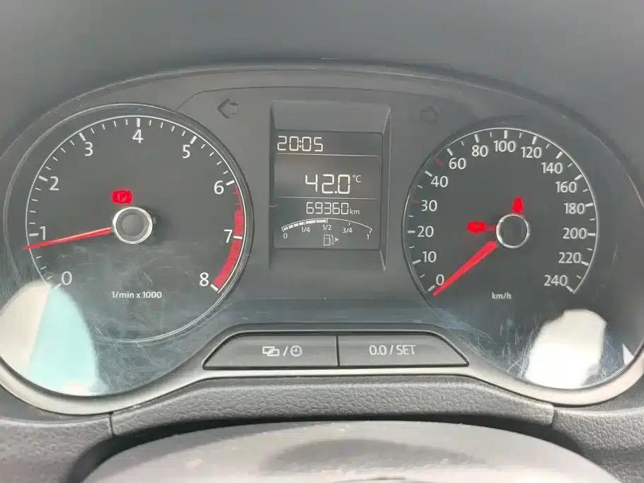 2014 Polo 1.4L Manual Fashion Edition — миниатюра 14