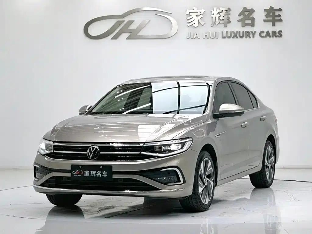 2023 Volkswagen Bora 300TSI DSG Premium Edition — миниатюра 1