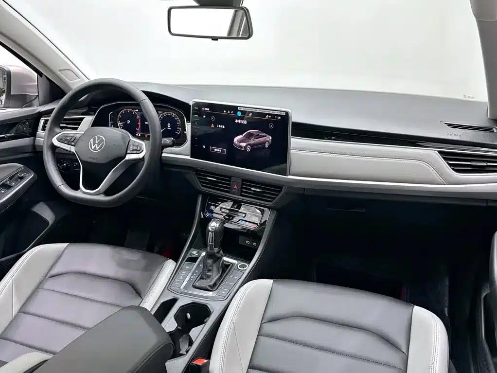 2023 Volkswagen Bora 300TSI DSG Premium Edition — миниатюра 12