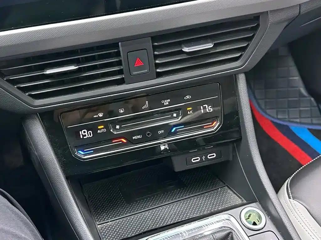 2023 Volkswagen Bora 300TSI DSG Premium Edition — миниатюра 16