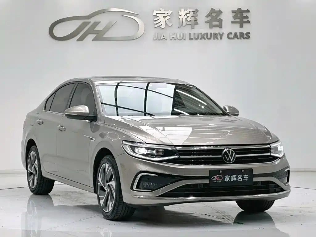 2023 Volkswagen Bora 300TSI DSG Premium Edition — миниатюра 3