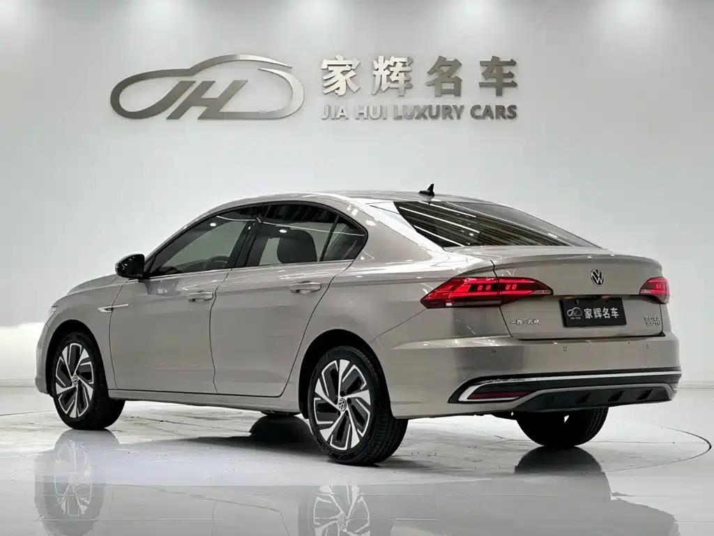2023 Volkswagen Bora 300TSI DSG Premium Edition — миниатюра 5
