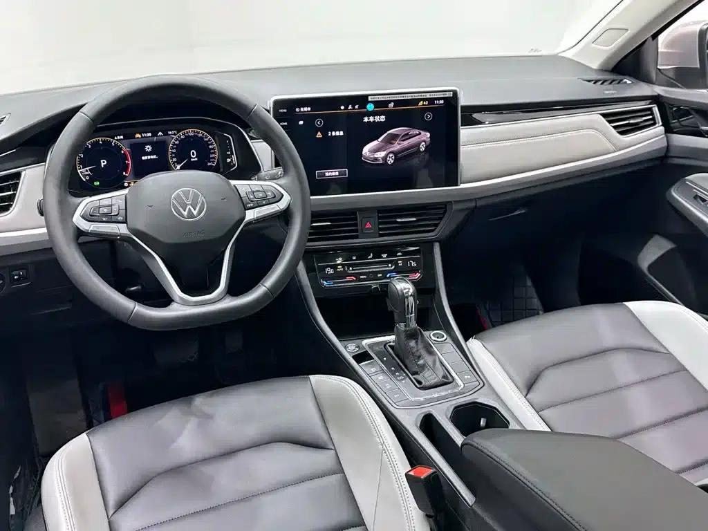 2023 Volkswagen Bora 300TSI DSG Premium Edition — миниатюра 10