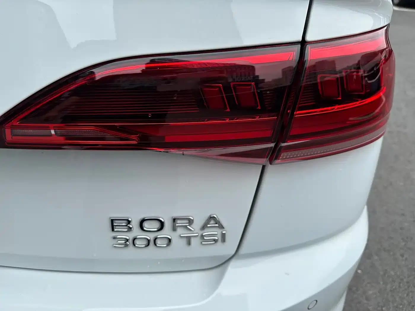 2025 Volkswagen Bora Facelift 300TSI DSG Premium Edition — миниатюра 15