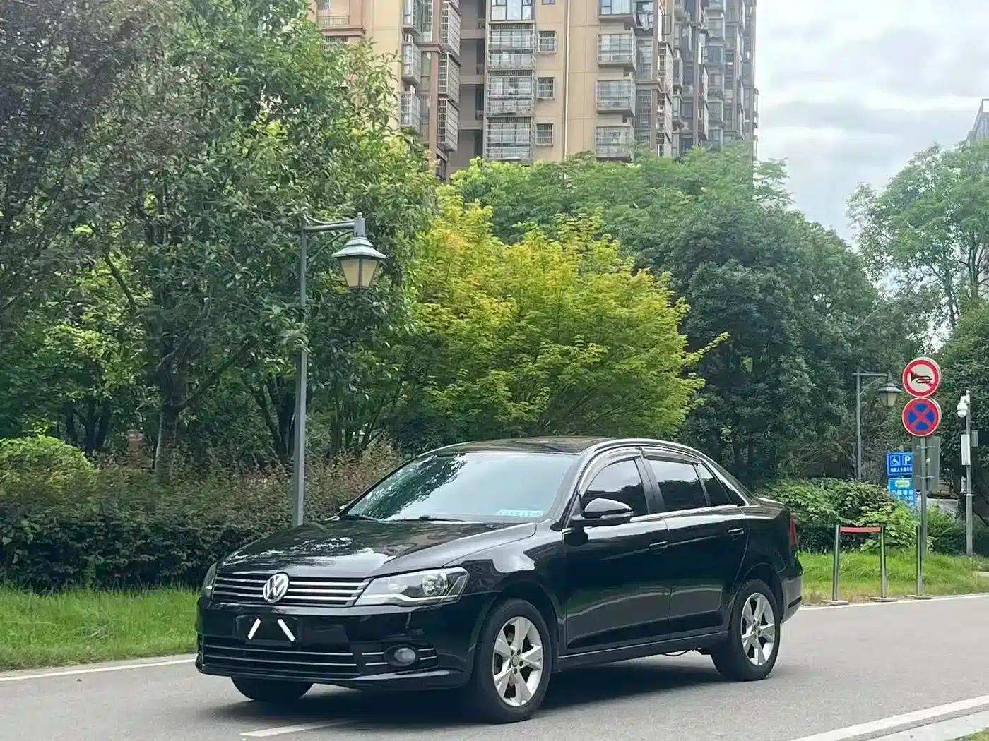 2014 Volkswagen Bora 1.6L Manual Comfort Model — миниатюра 1