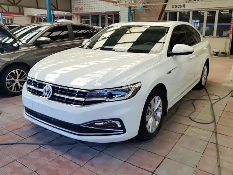 2019 Volkswagen Bora 1.5L Automatic Comfort Model — миниатюра 1