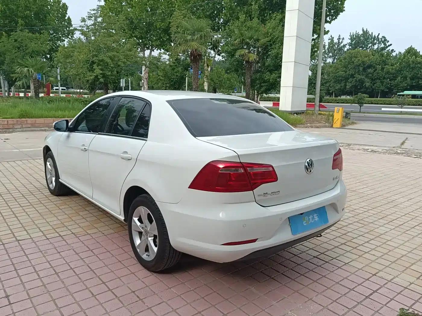 2014 Volkswagen Bora 1.6L Manual Comfort Model — миниатюра 15