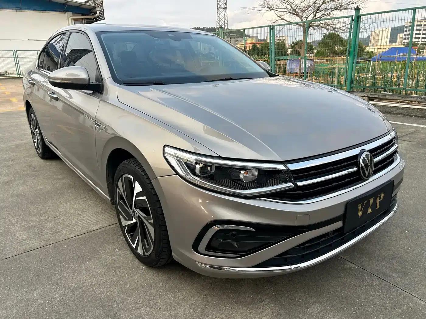 2023 Volkswagen Bora 300TSI DSG Premium Edition — миниатюра 3