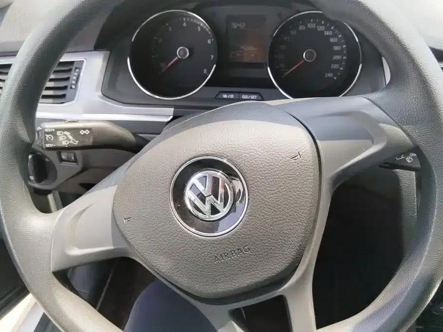 2019 Volkswagen Bora Legend 1.5L Automatic Fashion Model (China VI Emission Standard) — миниатюра 15