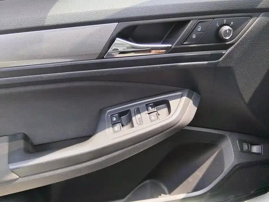 2019 Volkswagen Bora Legend 1.5L Automatic Fashion Model (China VI Emission Standard) — миниатюра 7