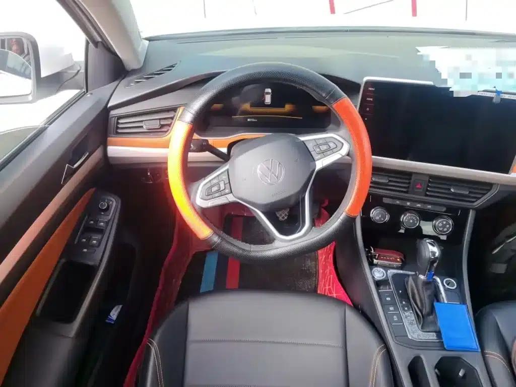 2025 Volkswagen Bora 200TSI DSG Joyful Navigation Edition — миниатюра 3