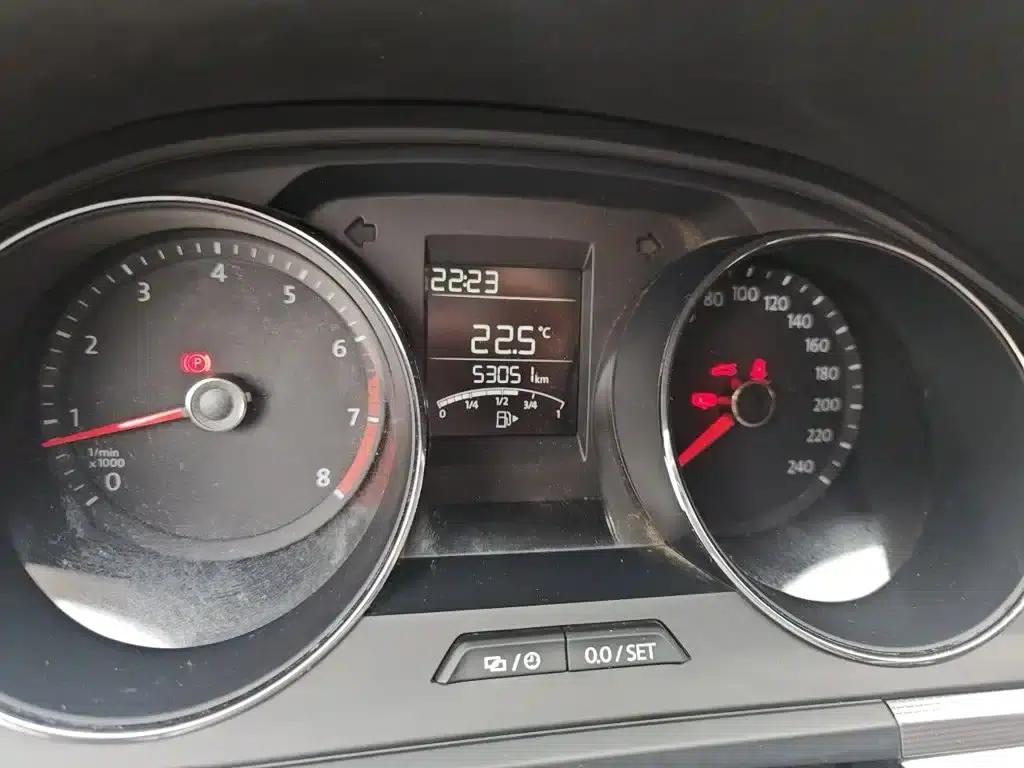 2018 Volkswagen Bora 1.5L Manual Fashion Edition — миниатюра 5