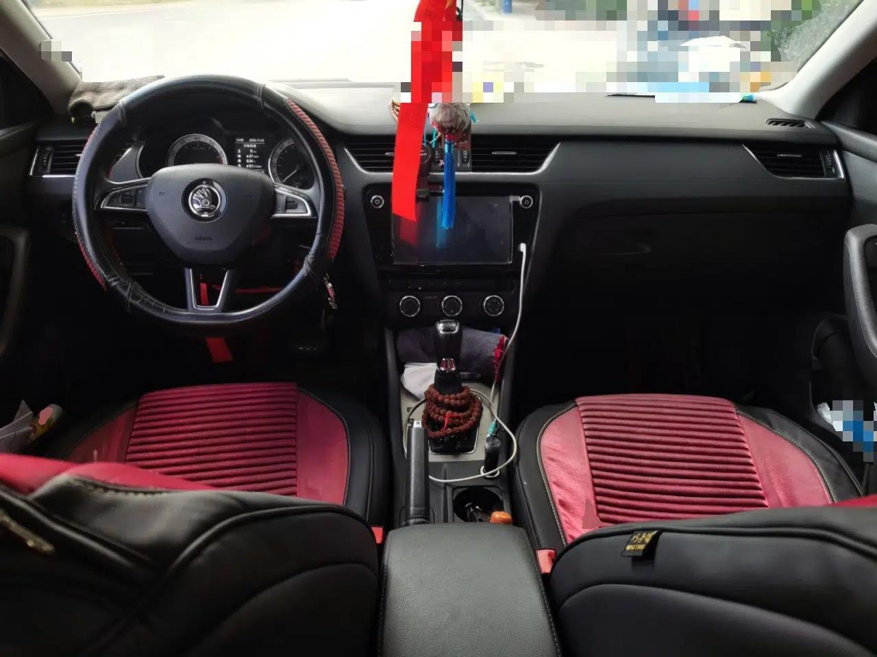 Skoda Octavia 2019 1.5L Automatic Luxury Edition — миниатюра 9