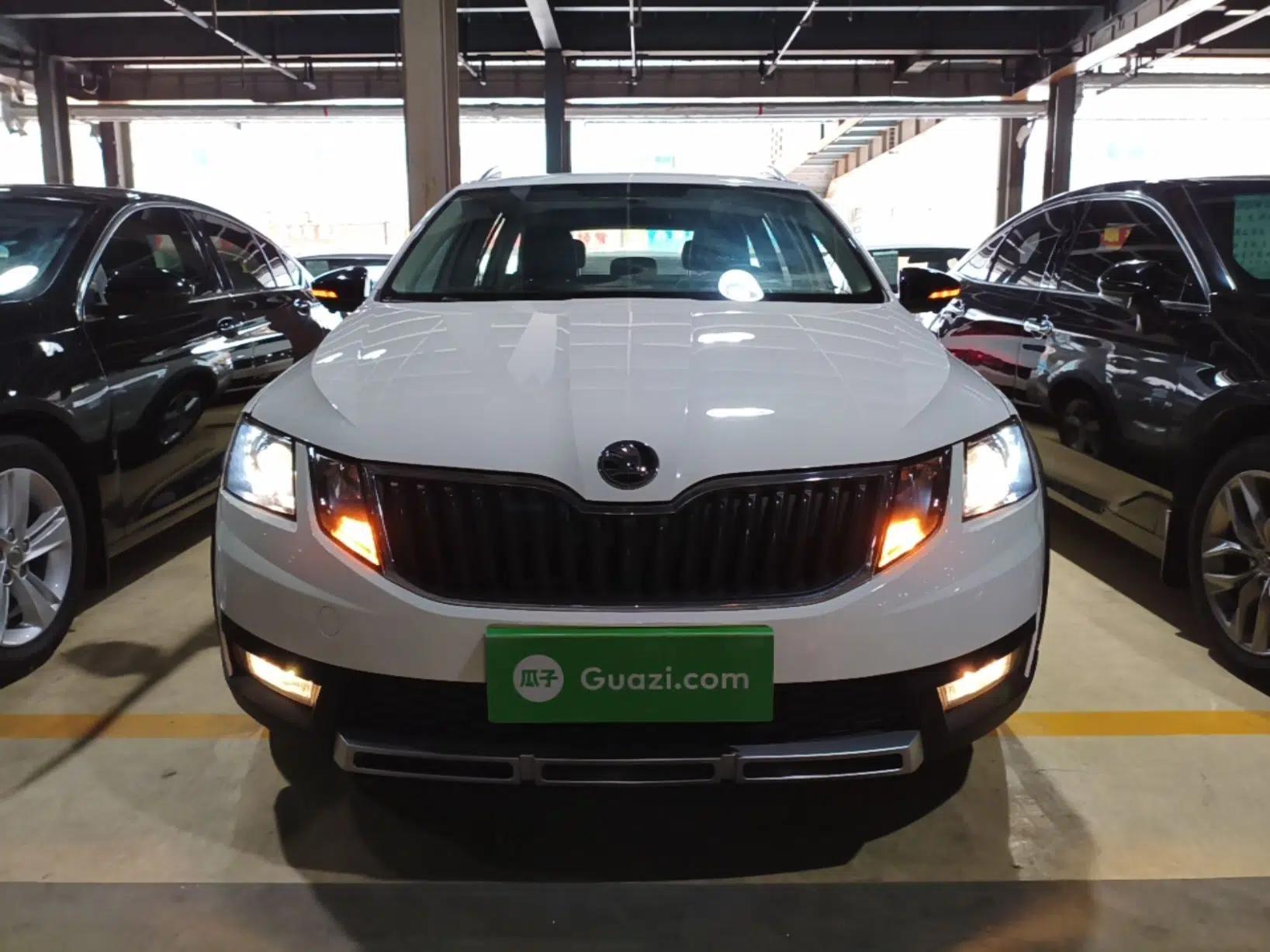 Skoda Octavia 2018 Station Wagon TSI230 DSG Comfort Edition — миниатюра 2
