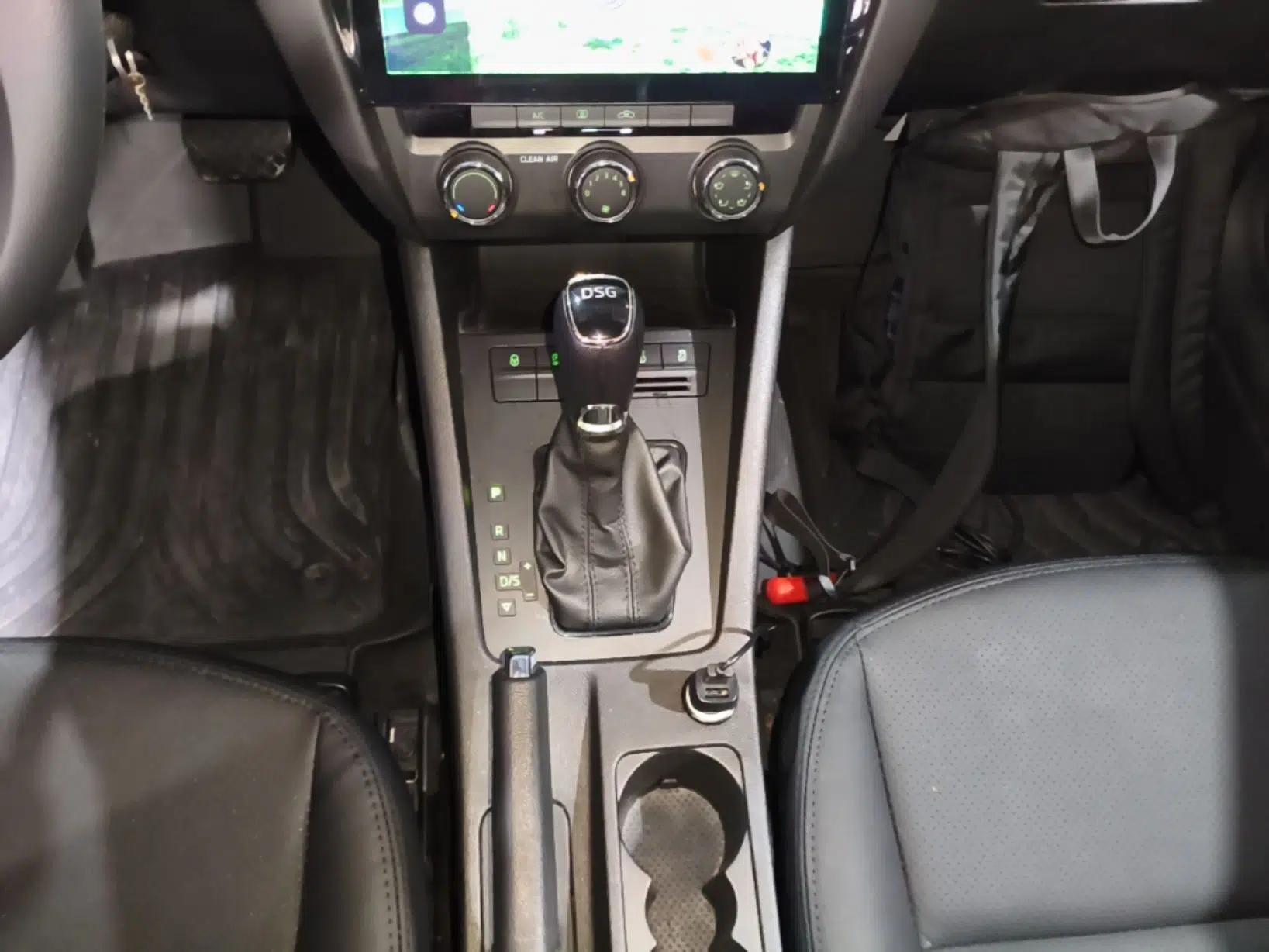 Skoda Octavia 2018 Station Wagon TSI230 DSG Comfort Edition — миниатюра 16