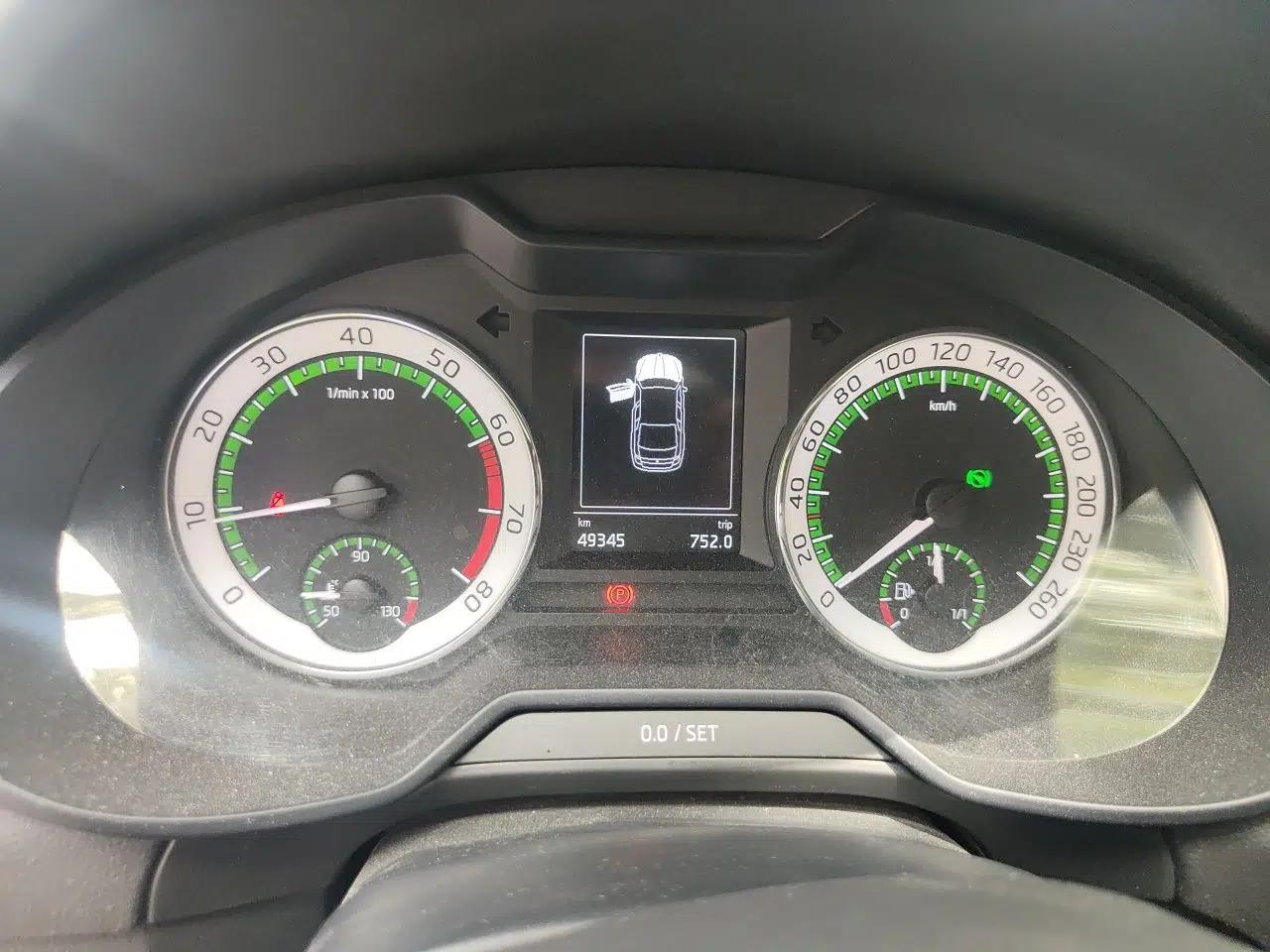 Skoda Octavia 2019 1.5L Automatic Smart Drive Luxury Edition China VI Standard — миниатюра 11