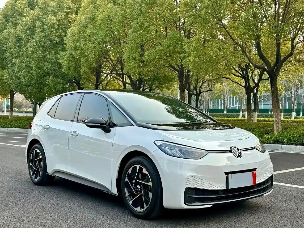 Volkswagen ID.3 2024 Outstanding Edition — миниатюра 3
