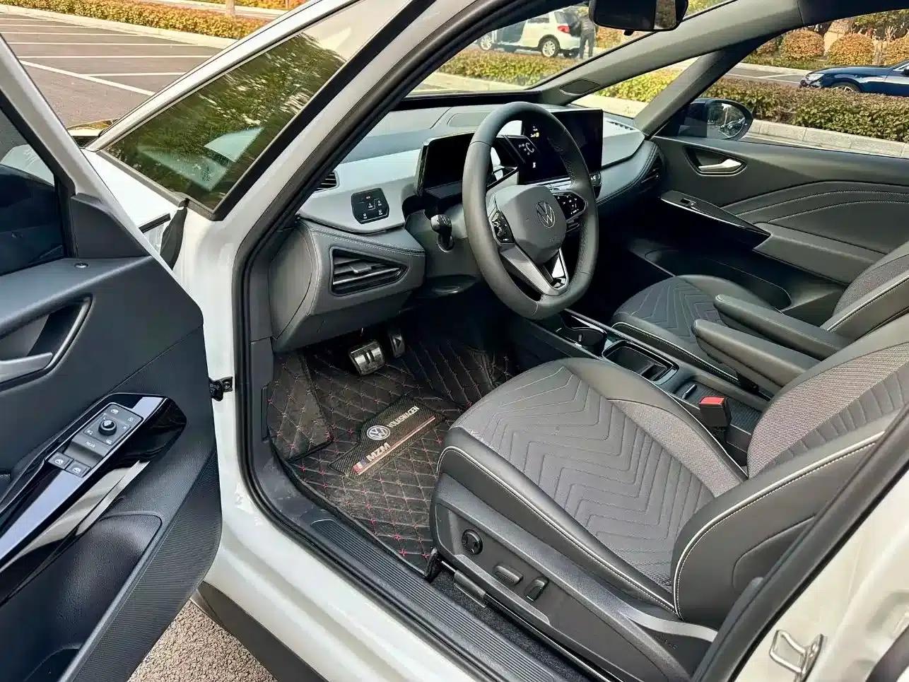 Volkswagen ID.3 2024 Outstanding Edition — миниатюра 4