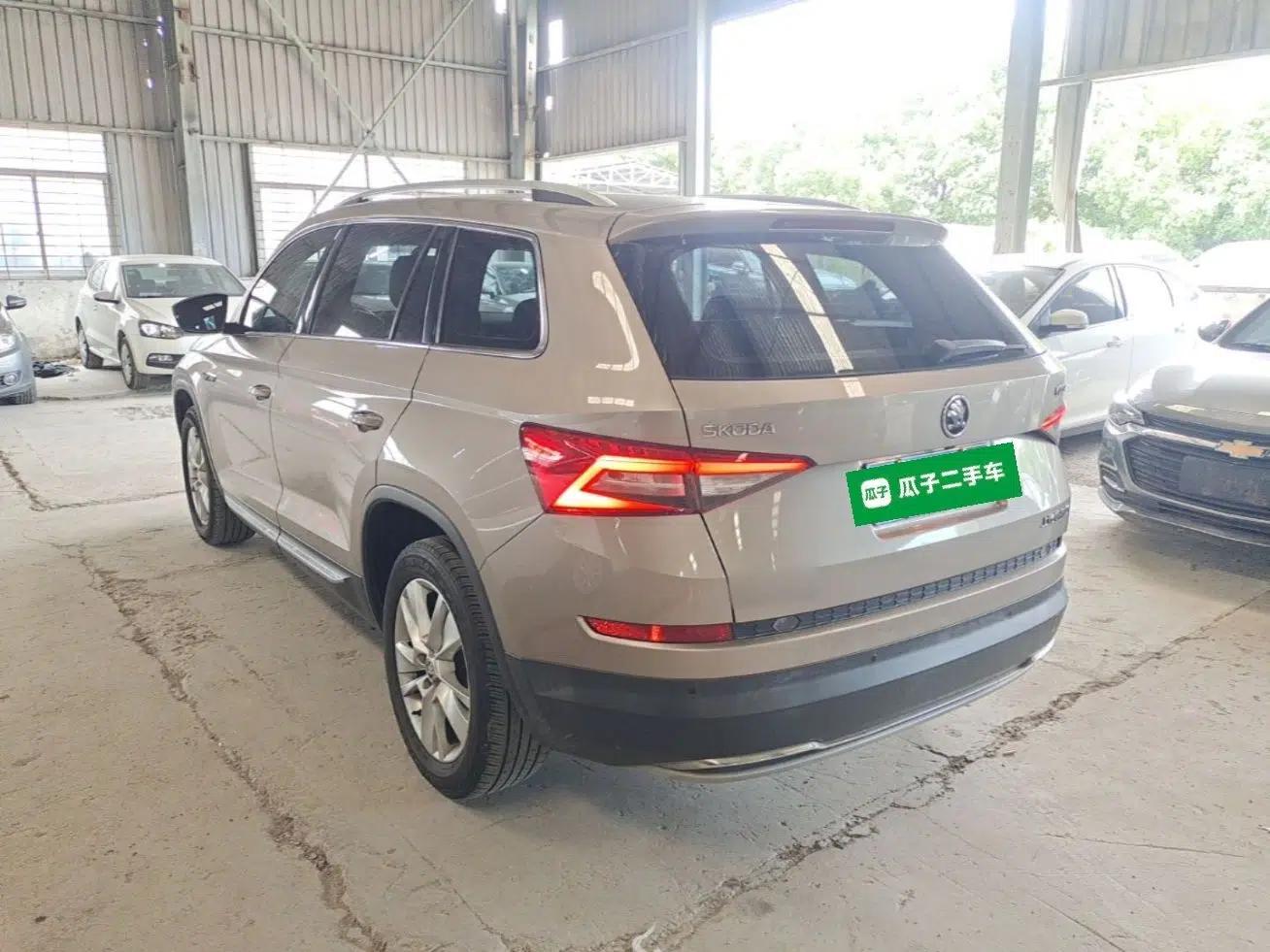 Skoda Kodiaq 2018 Facelifted TSI330 5-Seater Two-Wheel-Drive Luxury Enjoyment Edition — миниатюра 4