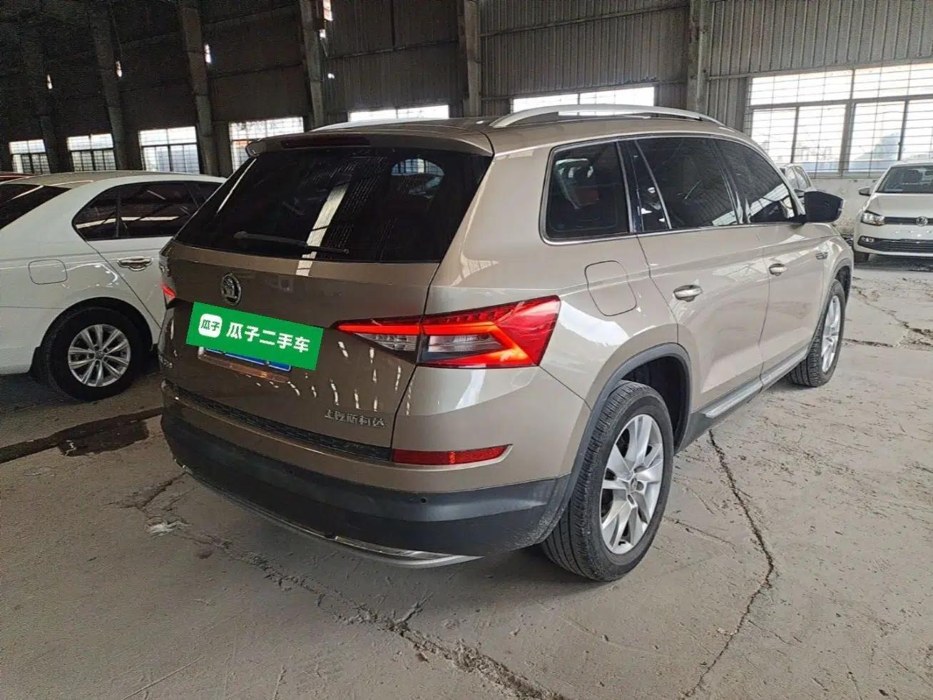 Skoda Kodiaq 2018 Facelifted TSI330 5-Seater Two-Wheel-Drive Luxury Enjoyment Edition — миниатюра 6