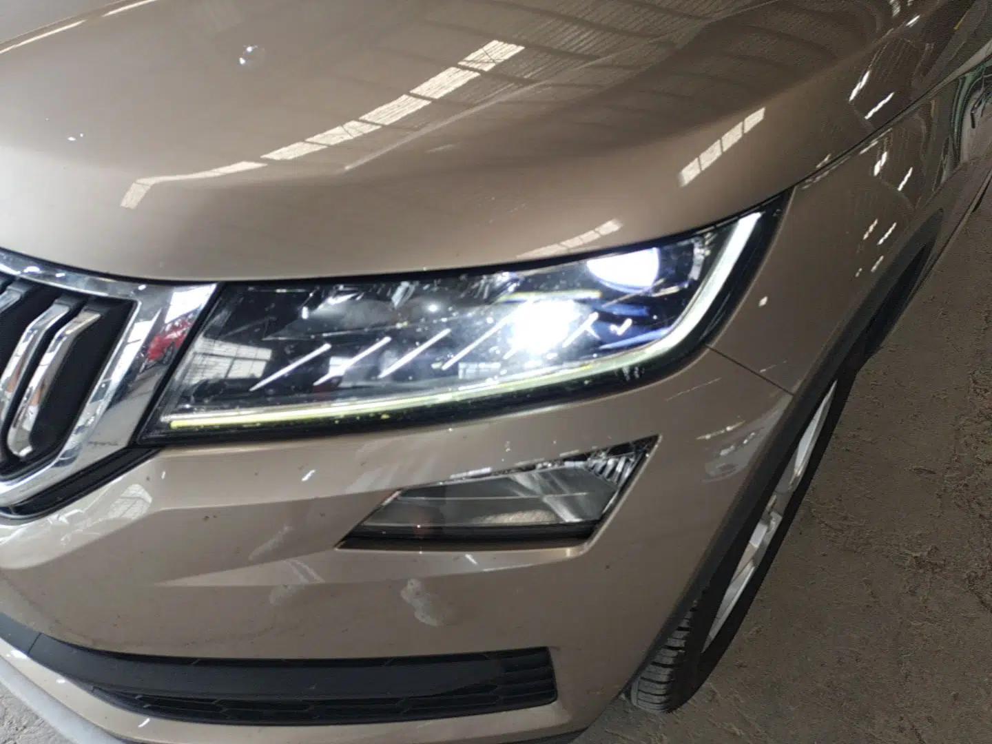 Skoda Kodiaq 2018 Facelifted TSI330 5-Seater Two-Wheel-Drive Luxury Enjoyment Edition — миниатюра 8