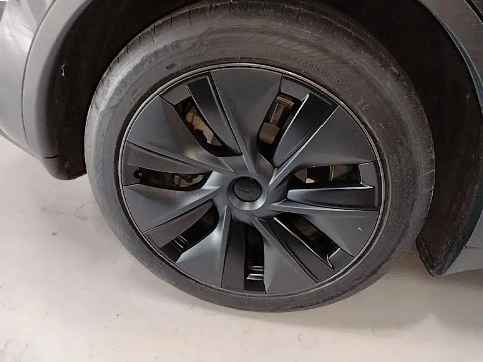 Tesla Model Y 2024 Rear-Wheel-Drive Version — миниатюра 11
