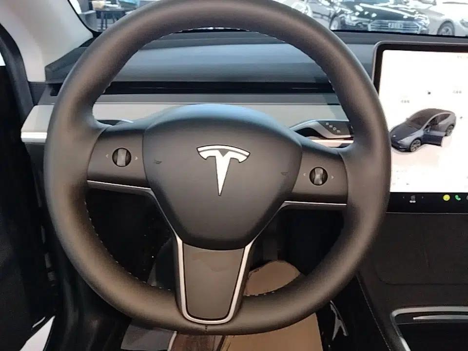 Tesla Model Y 2024 Rear-Wheel-Drive Version — миниатюра 13