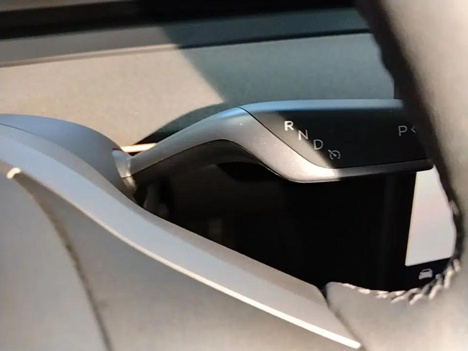 Tesla Model Y 2024 Rear-Wheel-Drive Version — миниатюра 16