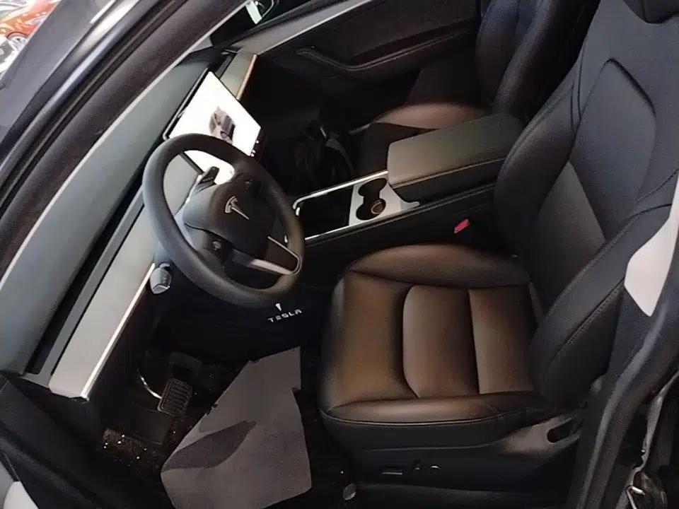 Tesla Model Y 2024 Rear-Wheel-Drive Version — миниатюра 17