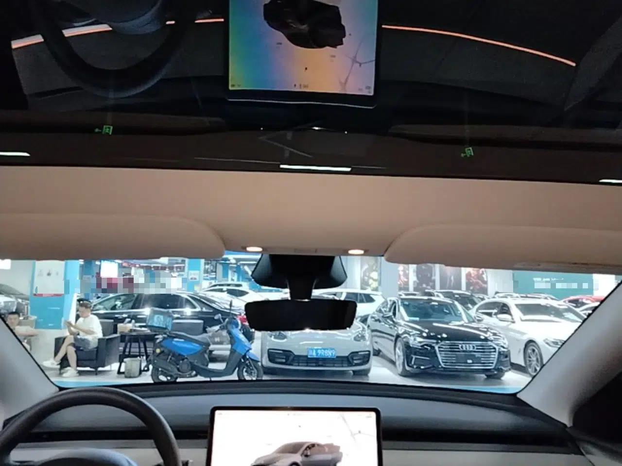 Tesla Model Y 2024 Rear-Wheel-Drive Version — миниатюра 21