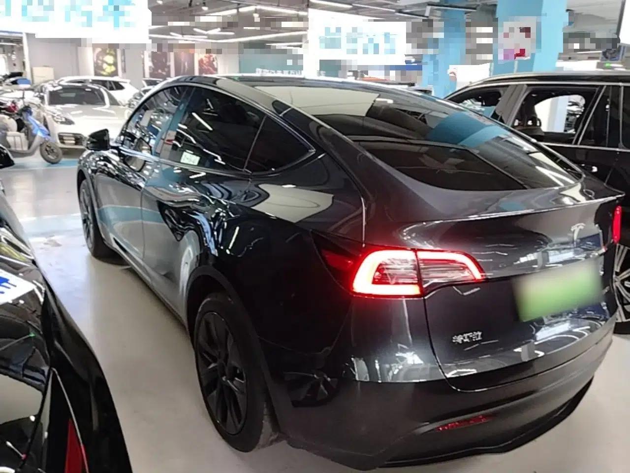 Tesla Model Y 2024 Rear-Wheel-Drive Version — миниатюра 4