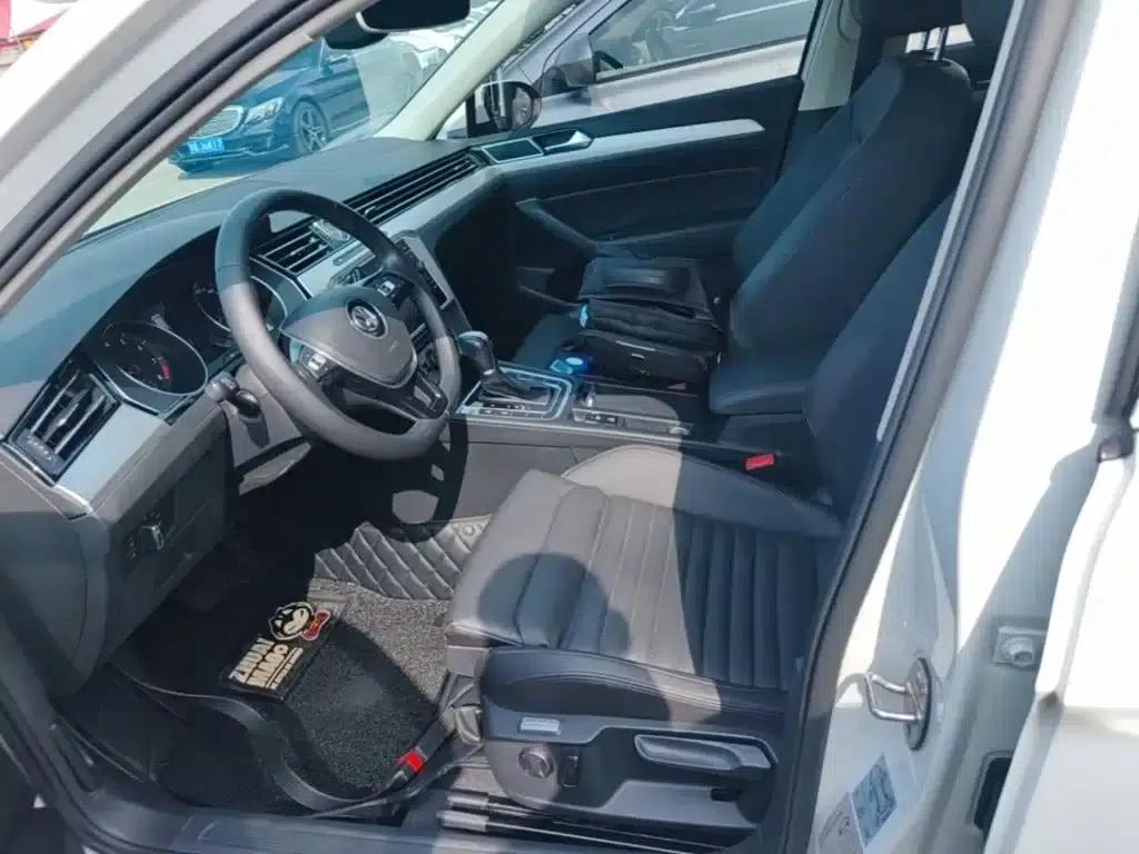Passat Variant 2018 380TSI 2WD Comfortline — миниатюра 15