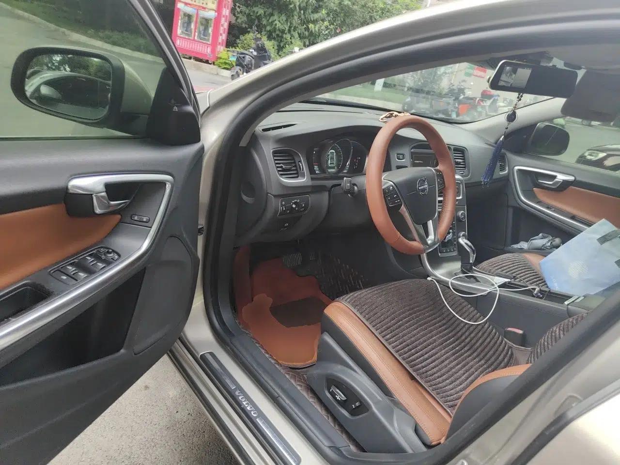 Volvo S60 2014 S60L T5 Intelligent Drive Edition — миниатюра 16