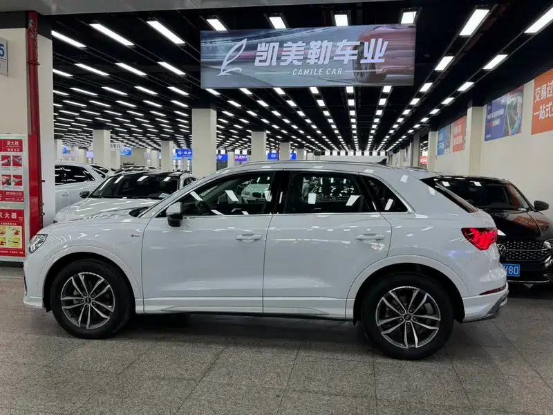 Audi Q3 2022 35 TFSI Progressive Dynamic — миниатюра 4