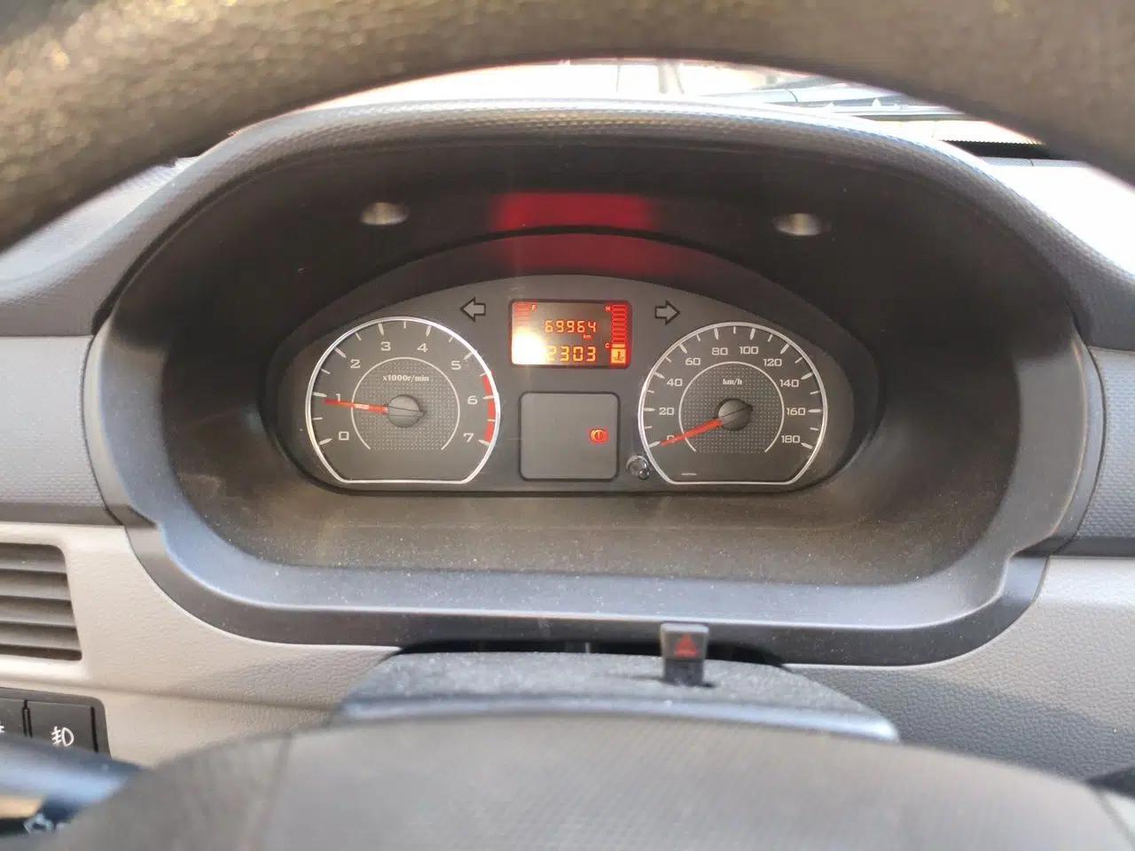 Wuling Zhiguang 2015 1.2L S Practical Model LSI — миниатюра 11