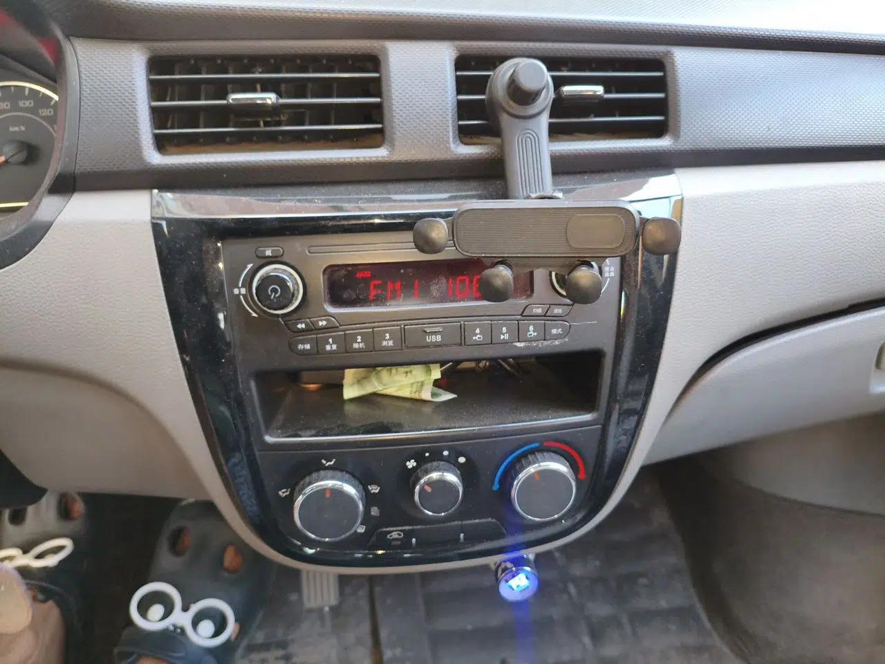 Wuling Zhiguang 2015 1.2L S Practical Model LSI — миниатюра 13