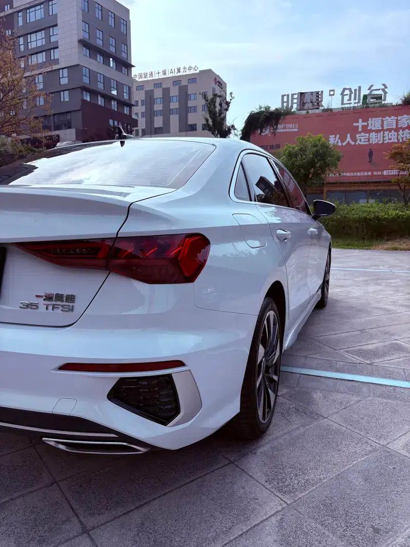 Audi A3 2023 Facelift A3L Limousine 35 TFSI Sporty Edition — миниатюра 10