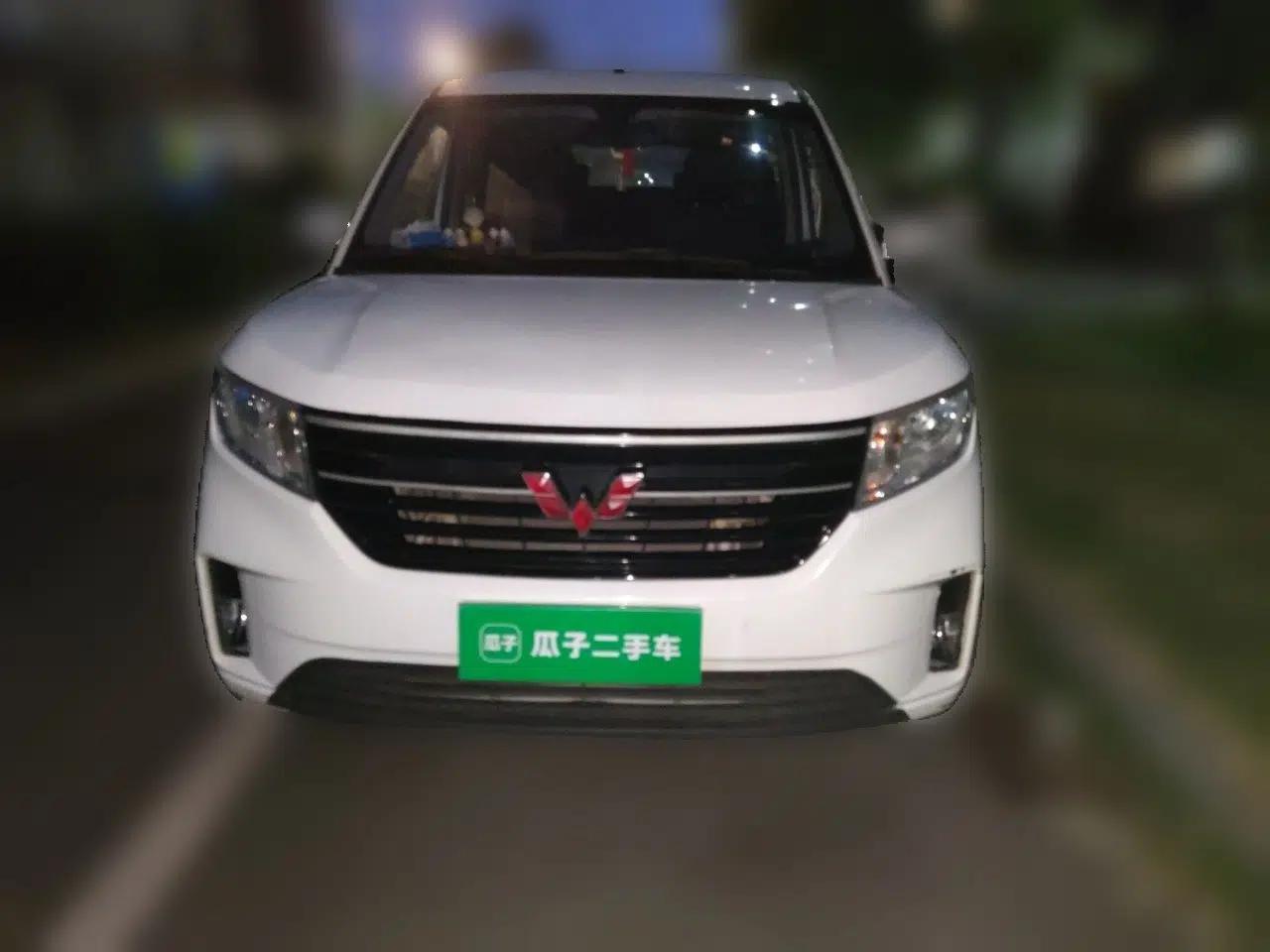 Wuling Hongguang PLUS 2021 Commercial Version 1.5L Manual Standard Edition 7-Seater — миниатюра 2