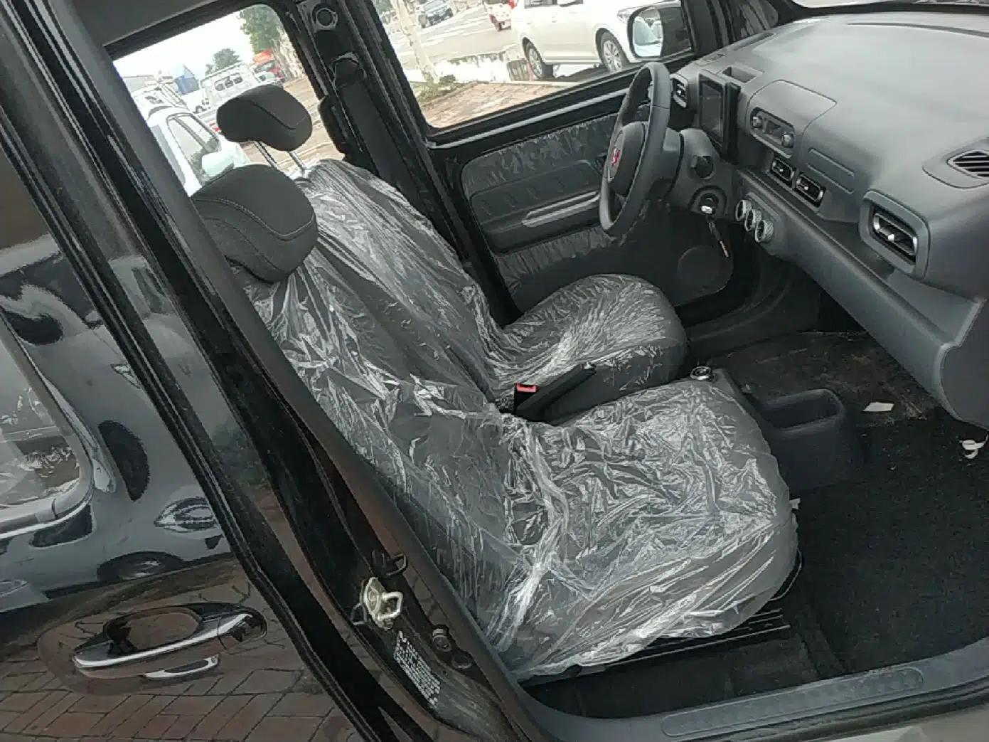 Wuling Zhiguang New Energy 2025 Comfort Model — миниатюра 19