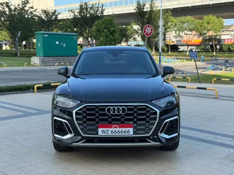 Audi Q5L 2022 45T Luxury Dynamic — миниатюра 2