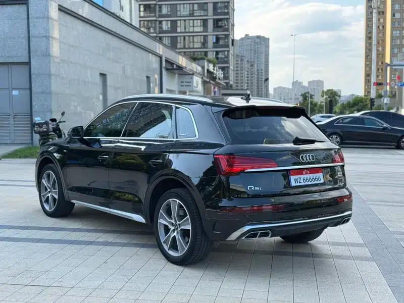 Audi Q5L 2022 45T Luxury Dynamic — миниатюра 4