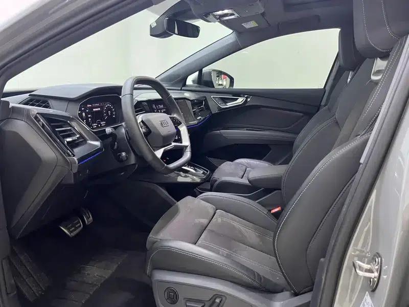 Audi Q4 e-tron 2023 Model 40 e-tron Trailblazer — миниатюра 14