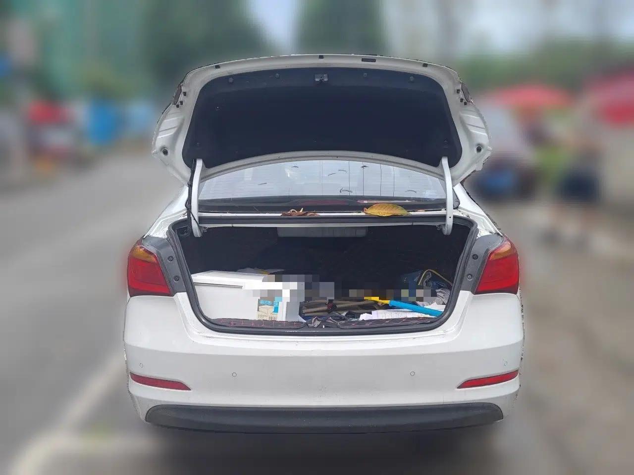 Hyundai Mistra 2016 1.8L Automatic Smart GLS — миниатюра 19