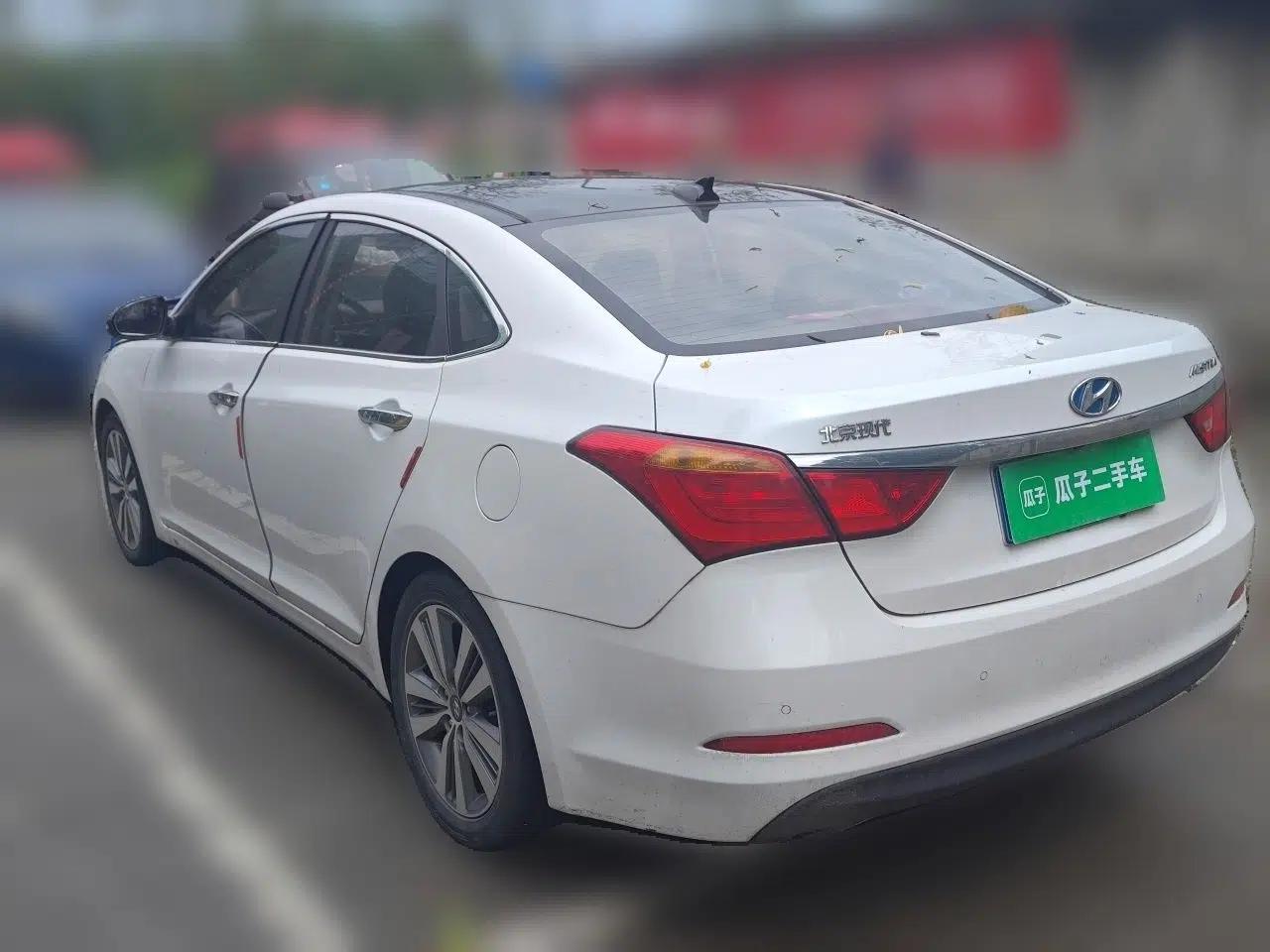 Hyundai Mistra 2016 1.8L Automatic Smart GLS — миниатюра 4